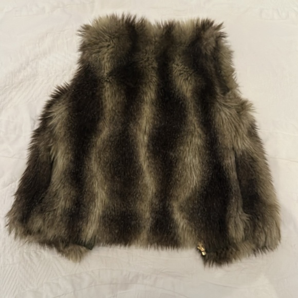 Gap Kids Canvas Jacket with Fur Vest - Picture 8 of 8